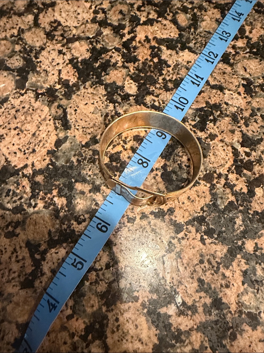 Marsh vintage Gold-Tone Floral Engraved Belt Bracelet - Picture 5 of 11